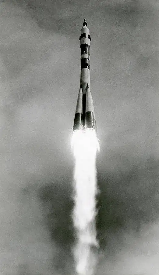 联盟11号发射升空