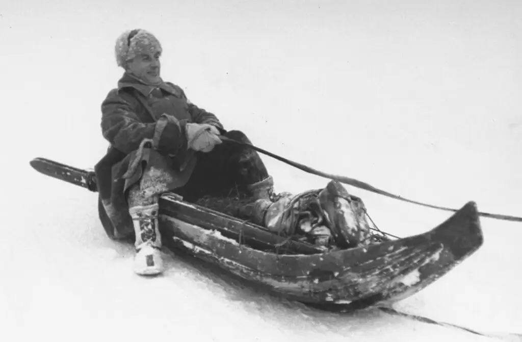 芬兰士兵使用雪橇运输，1939-1940年