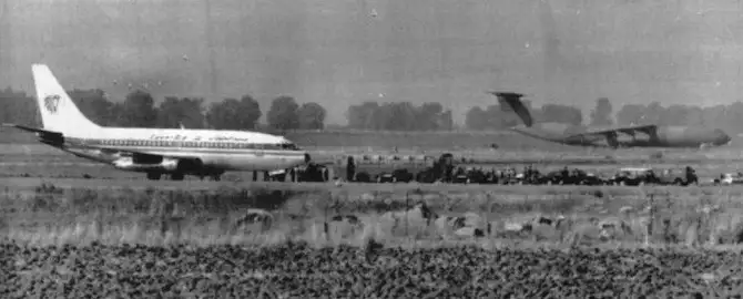 西戈内拉基地的对峙现场