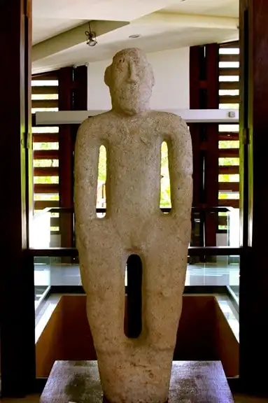 Finca 6考古遗址的石球排列