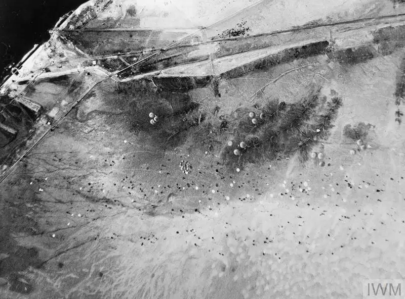 法国伞兵在塞得港空降