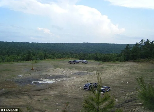 卡车被发现于Sans Bois山脉的偏僻地点