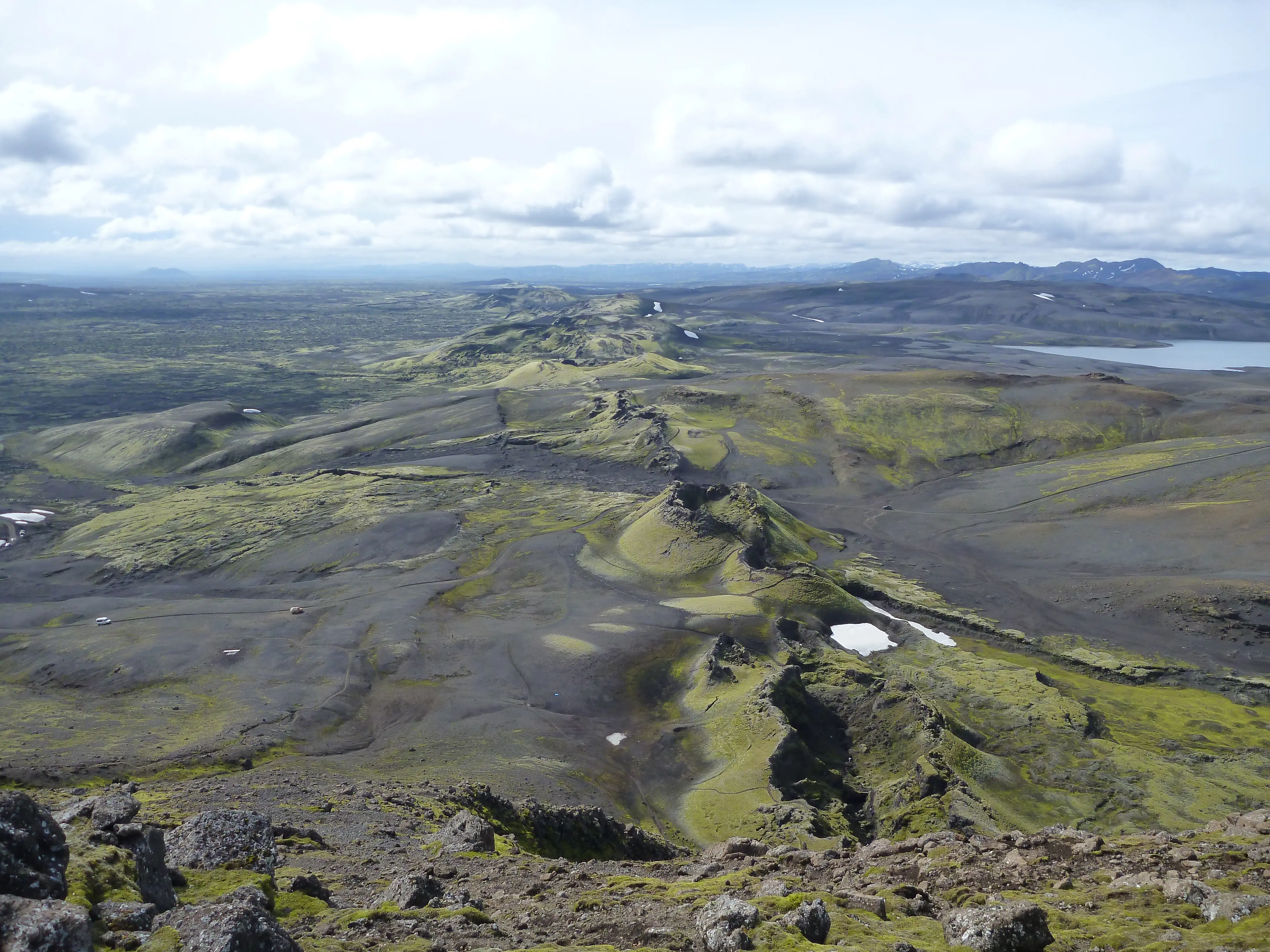 拉基火山裂缝全景