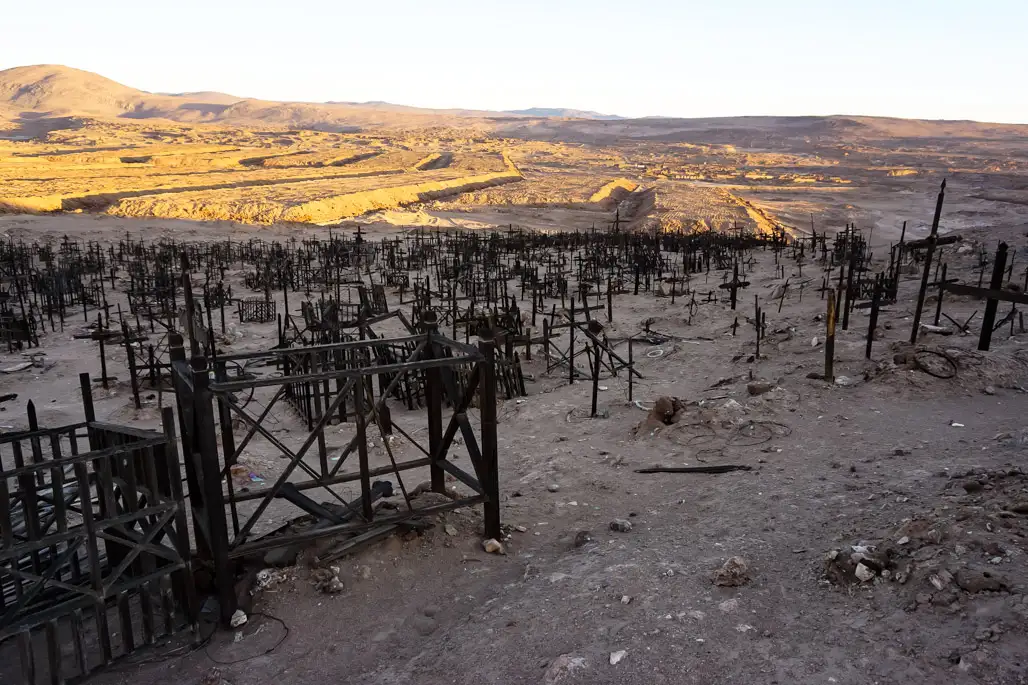 拉诺里亚墓地俯瞰