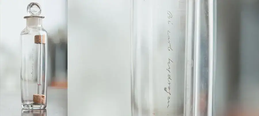 法拉第发现的苯样品