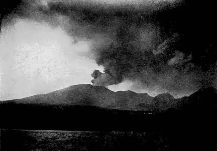 1902年培雷火山爆发后的圣皮埃尔城废墟