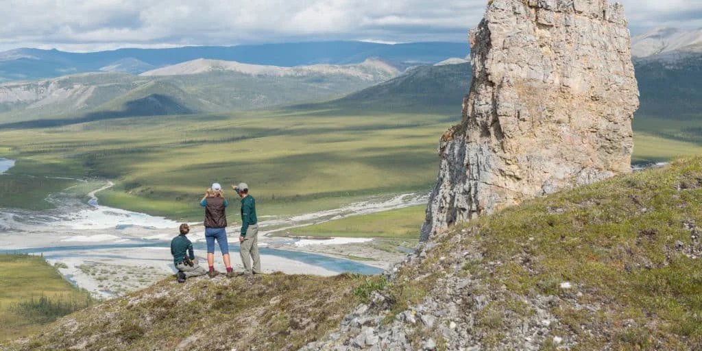纳汉尼山谷徒步