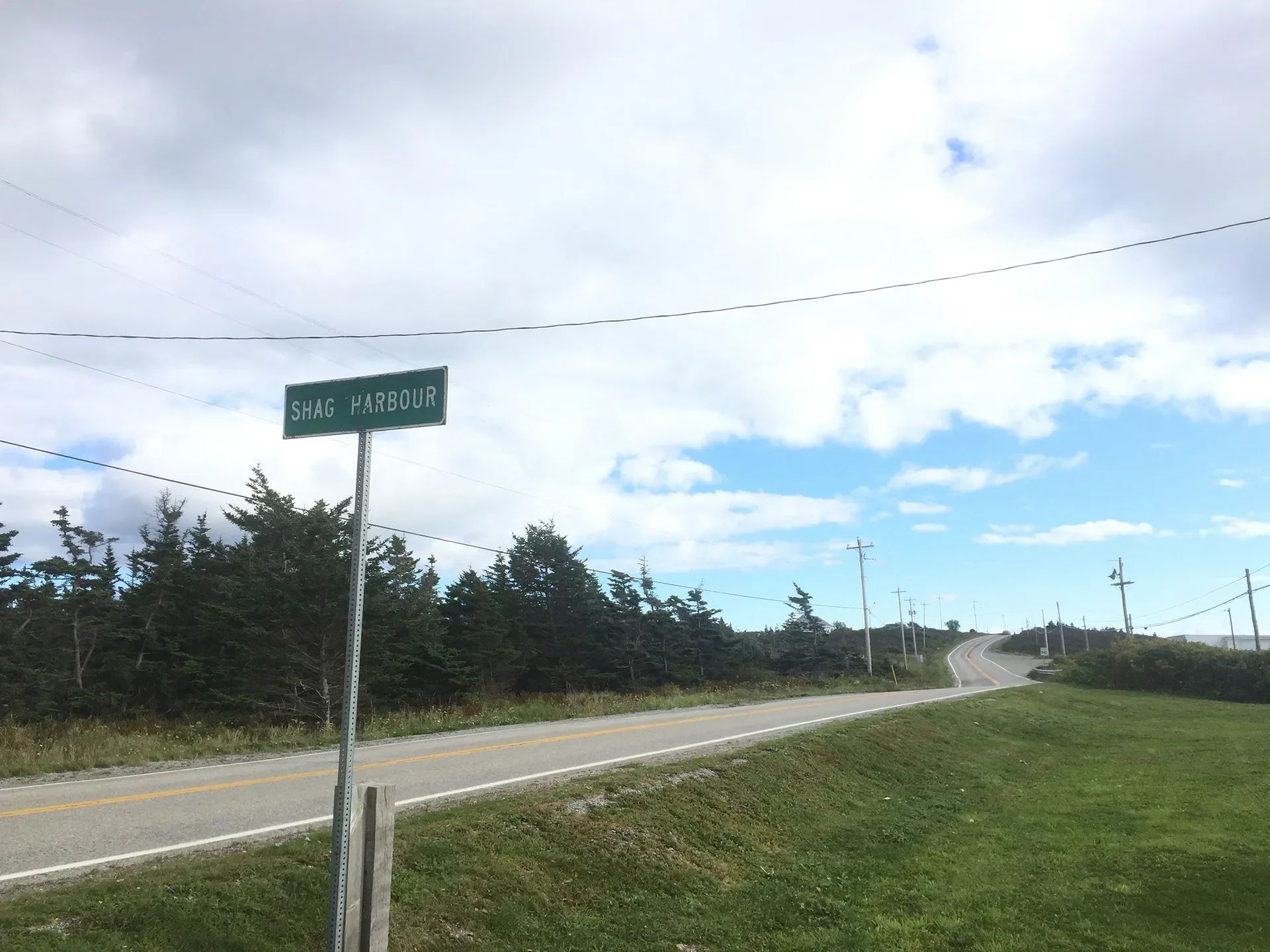 Shag Harbour入口处的标志