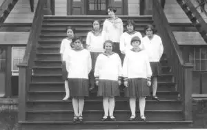 加拿大女孩培训团