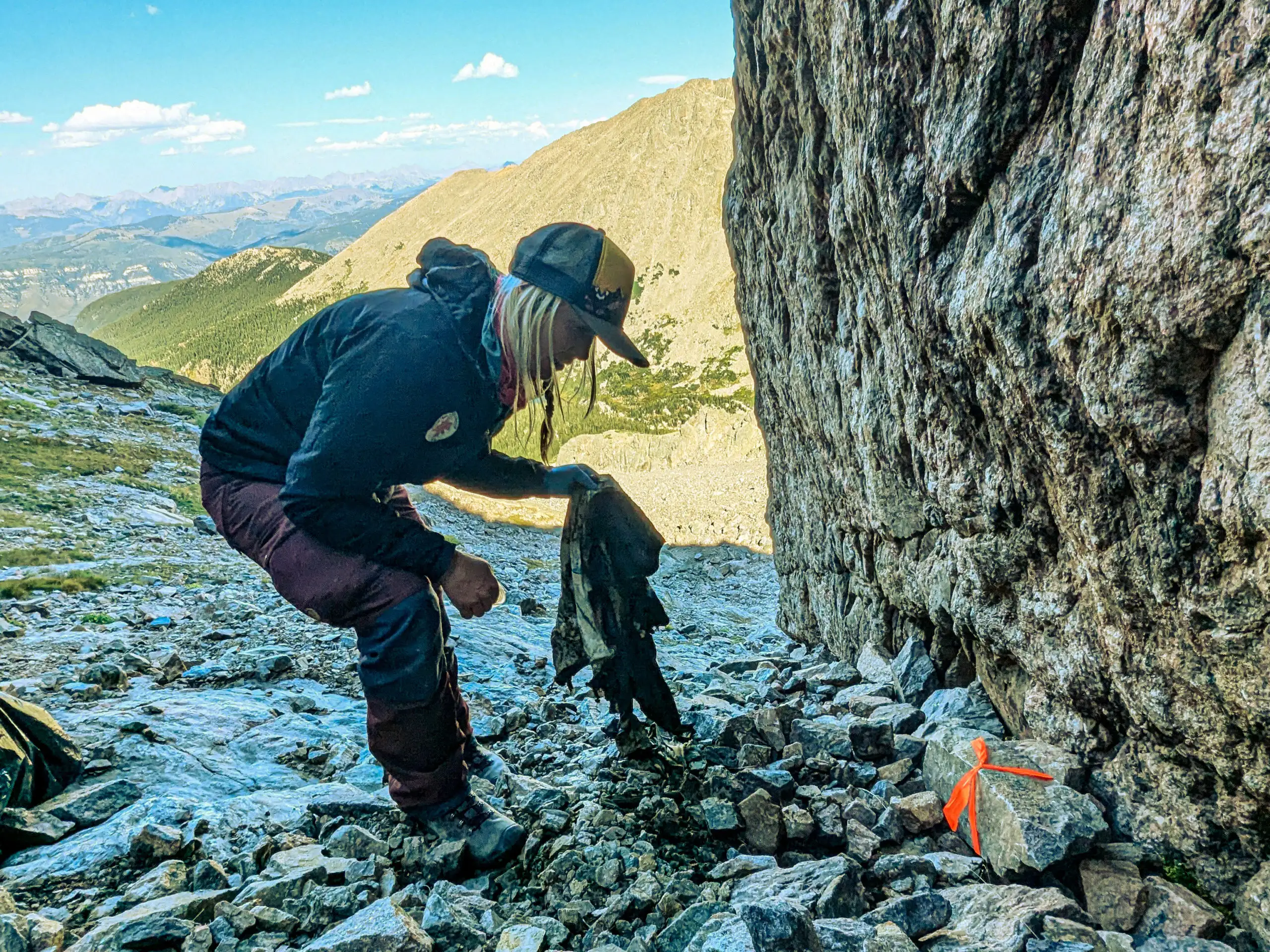 在圣十字峰发现的米歇尔的物品