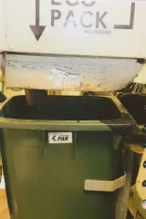 菲比尸体被发现的垃圾间