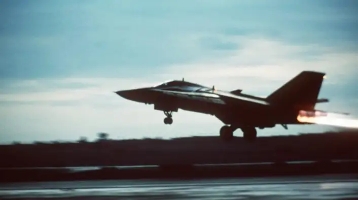 F-111战斗轰炸机在黄金峡谷行动中拍摄的攻击影像