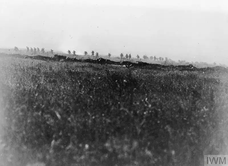 泰恩赛德爱尔兰旅在零时后不久向前推进，攻击拉布瓦塞勒，1916年7月1日，索姆河战役第一天