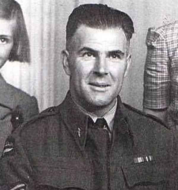 乘客伯特·霍奇金森，一位来自新西兰的药剂师