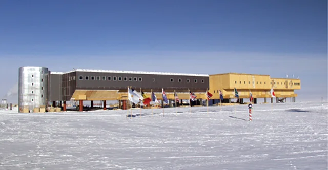 South Pole Station 2006