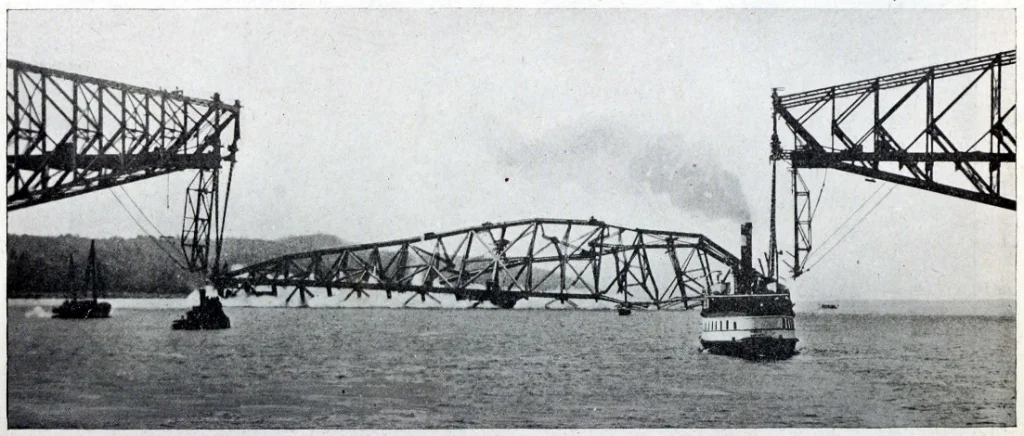 1916年中跨倒塌瞬间