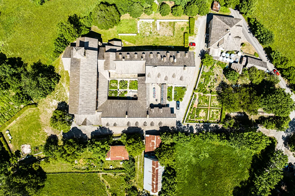 Boscodon森林中的小径