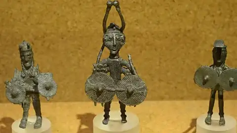 努拉吉青铜小人雕像——揭示文明面貌的窗口