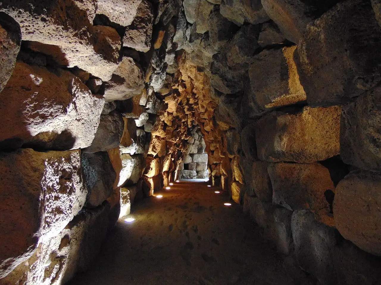 努拉吉建筑的结构细节