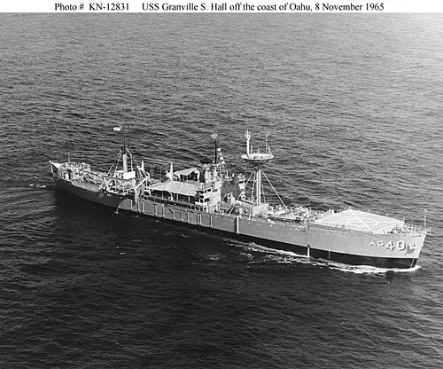 USS Granville S. Hall在1965年