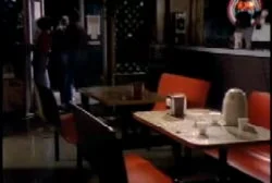 德克尔进入餐馆