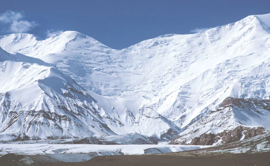 帕米尔高原的高山景观