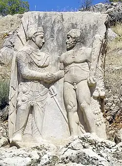 安条克一世与神明握手的浮雕