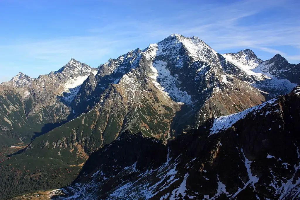 Ladovy Stit山体全景