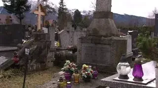 卡什尼察父子墓