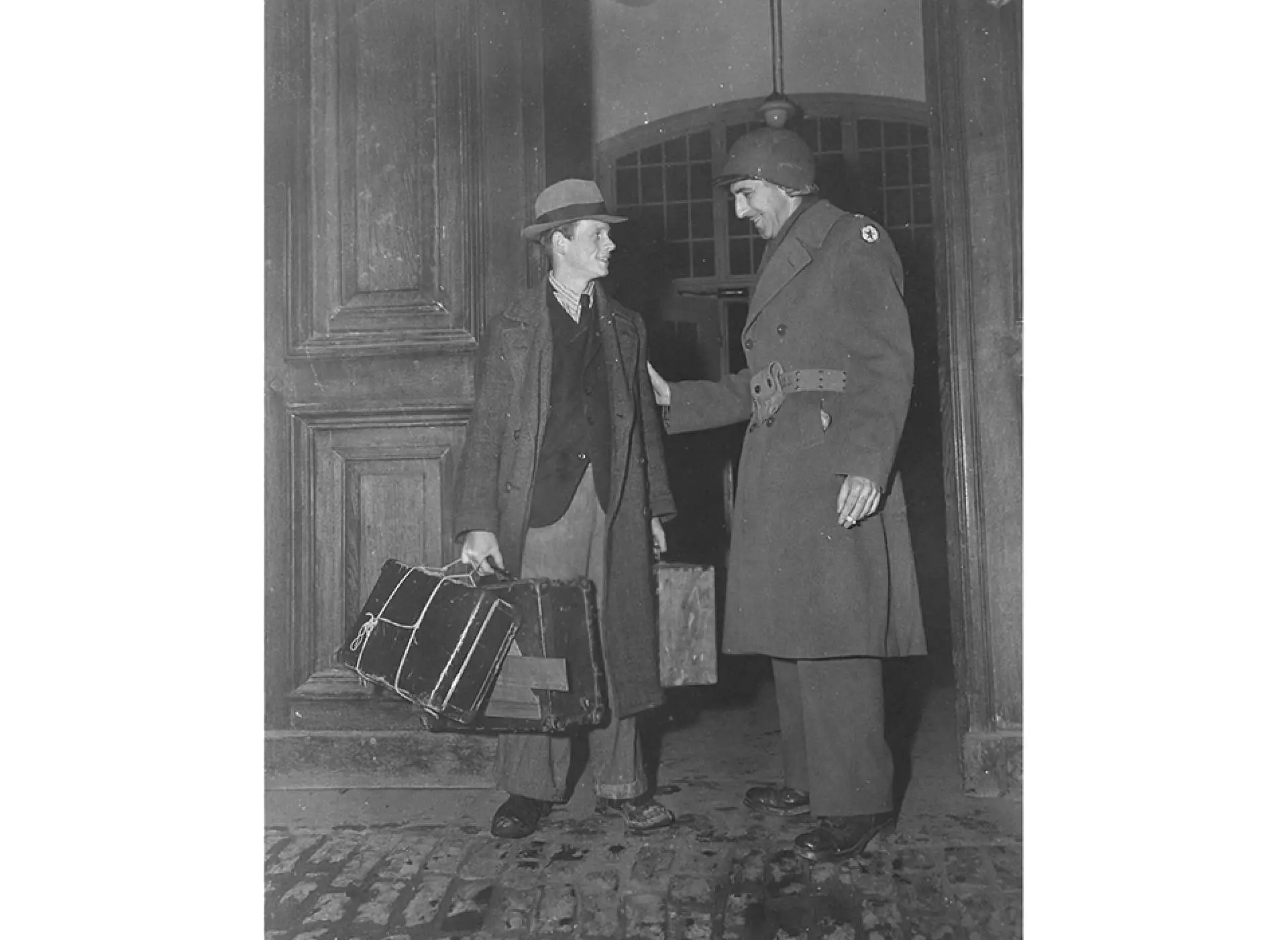 Hadamar幸存者与美军少校博尔克告别