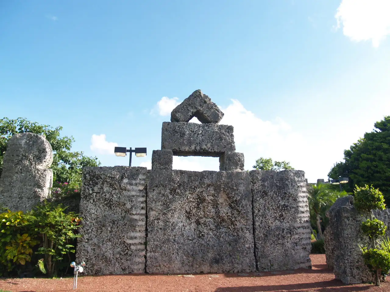 Coral Castle Features