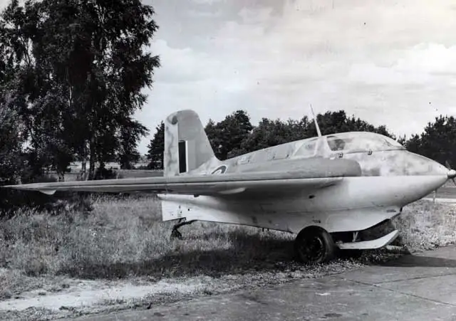 被俘获的德国Me 163B火箭战斗机为英国工程师提供了大量关于双燃料火箭发动机的知识。这架被俘获的Me 163B涂有英国皇家空军标志,序列号VF241。