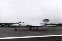 SR.53原型机在两台发动机全功率启动时起飞，排气火焰中可见钻石形激波图案