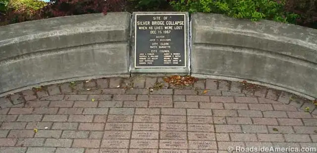 银桥灾难纪念牌