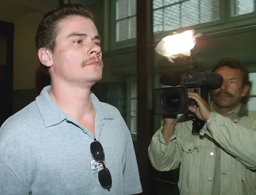 1997年,海蒂·克里格接受变性手术后,更名为安德烈亚斯·克里格