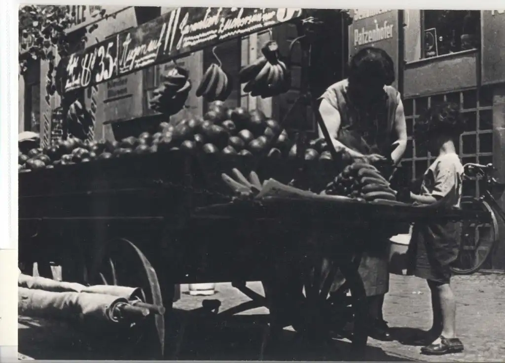 1933年柏林,五岁的格罗滕迪克与姐姐梅迪