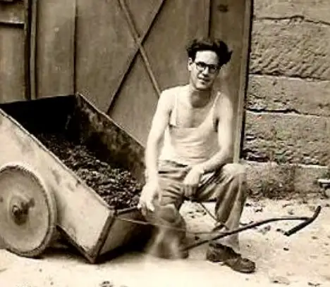 1945-1948年间,格罗滕迪克在蒙彼利埃大学就读期间在葡萄园打工