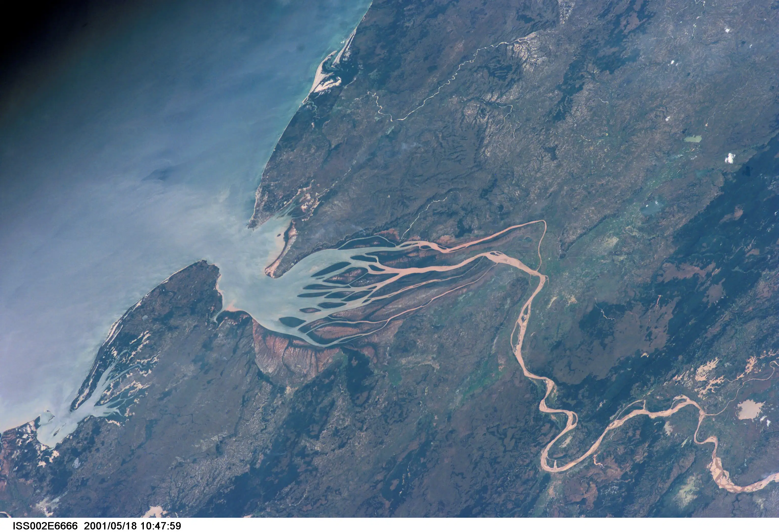 NASA宇航员拍摄的贝加尔湖冬季景象