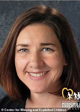 奈琳·马歇尔四十三岁时的年龄进展照片