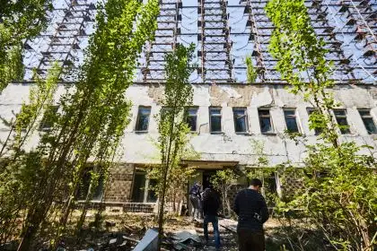 杜加雷达的巨大钢结构