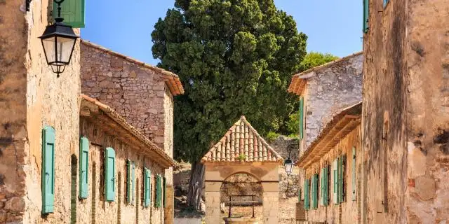 圣玛格丽特岛上的皇家堡垒,铁面人在此被囚禁十一年