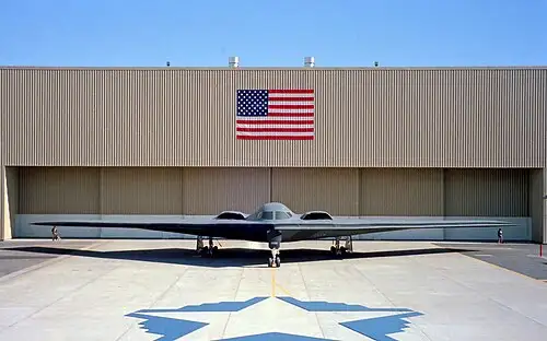 B-2首次公开展示，1988年11月22日，帕姆代尔空军42号工厂
