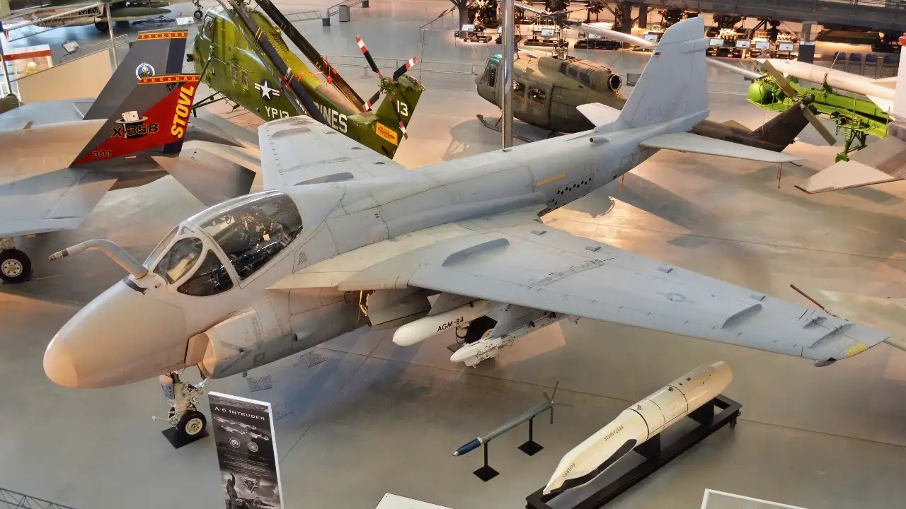 A-6入侵者攻击机