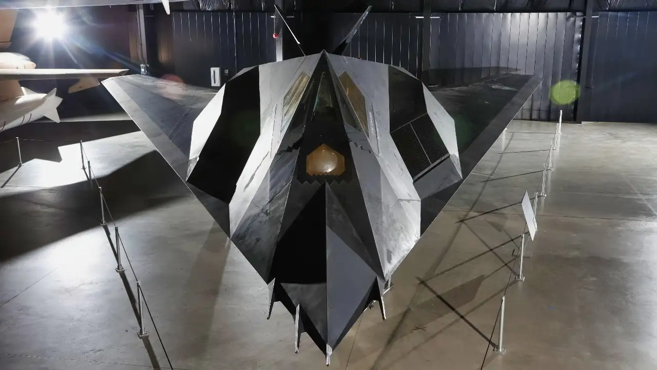 F-117A夜鹰隐身战斗机