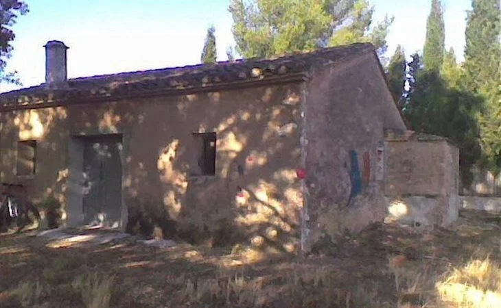 发现罗萨里奥尸体的农具小屋