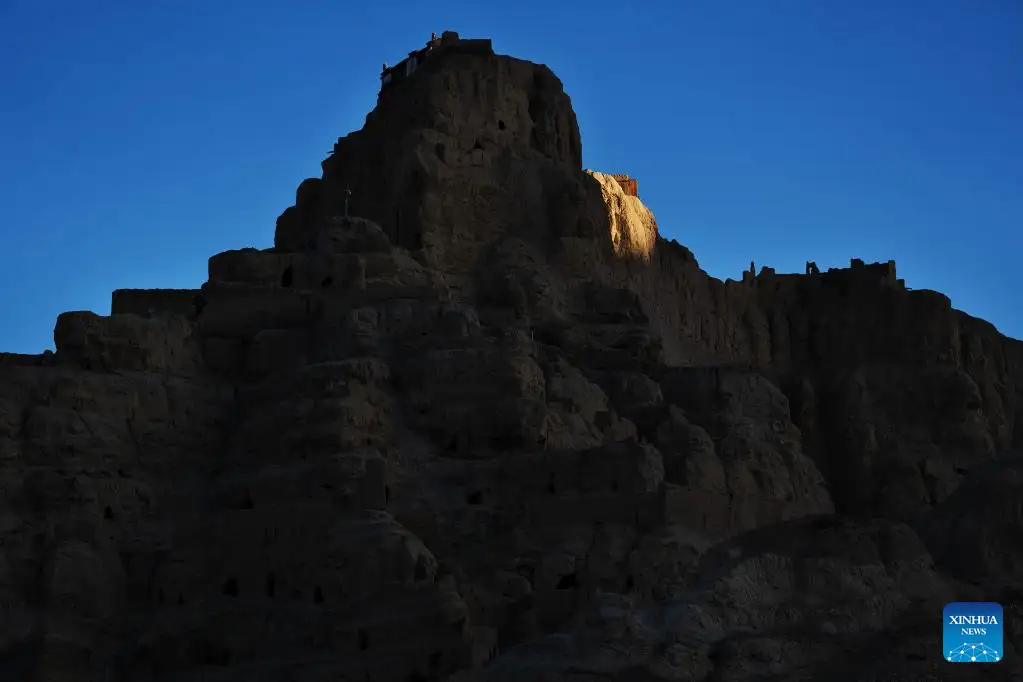 黄昏中的古格遗址