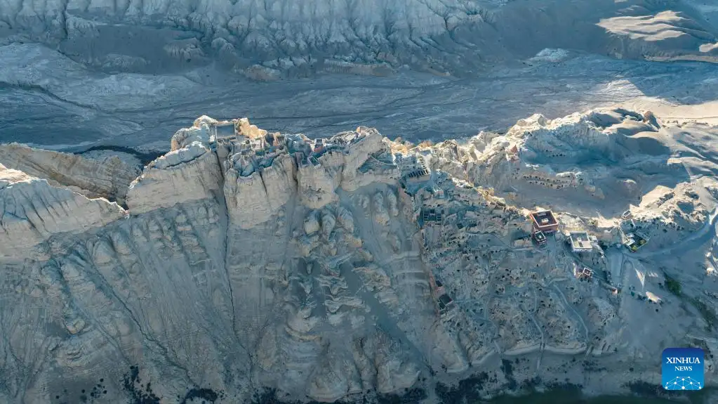 古格王国遗址航拍图：矗立在西藏高原上的失落之城