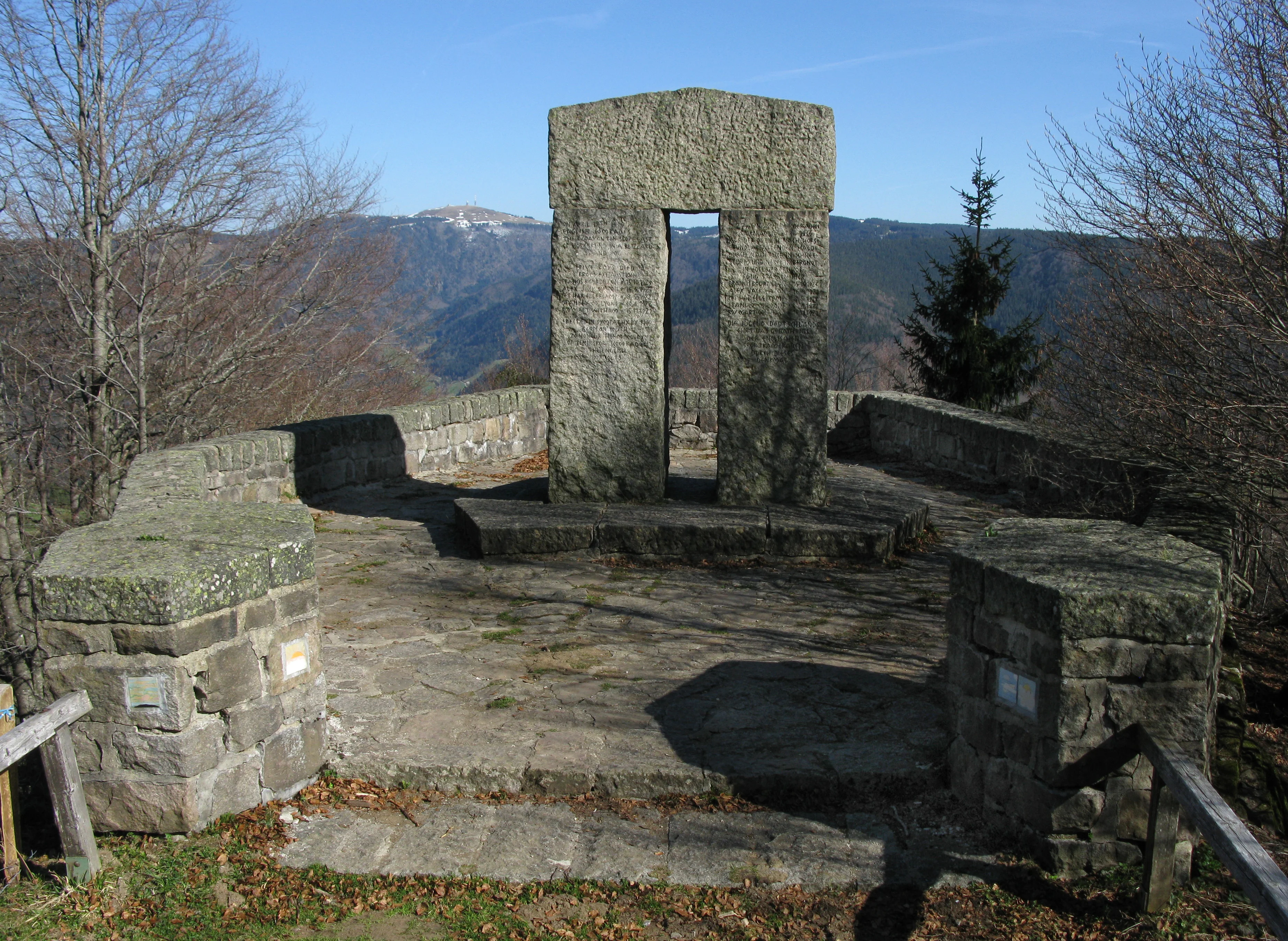 英遇难者纪念碑