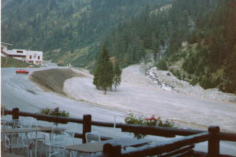 MacPherson的车在停车场